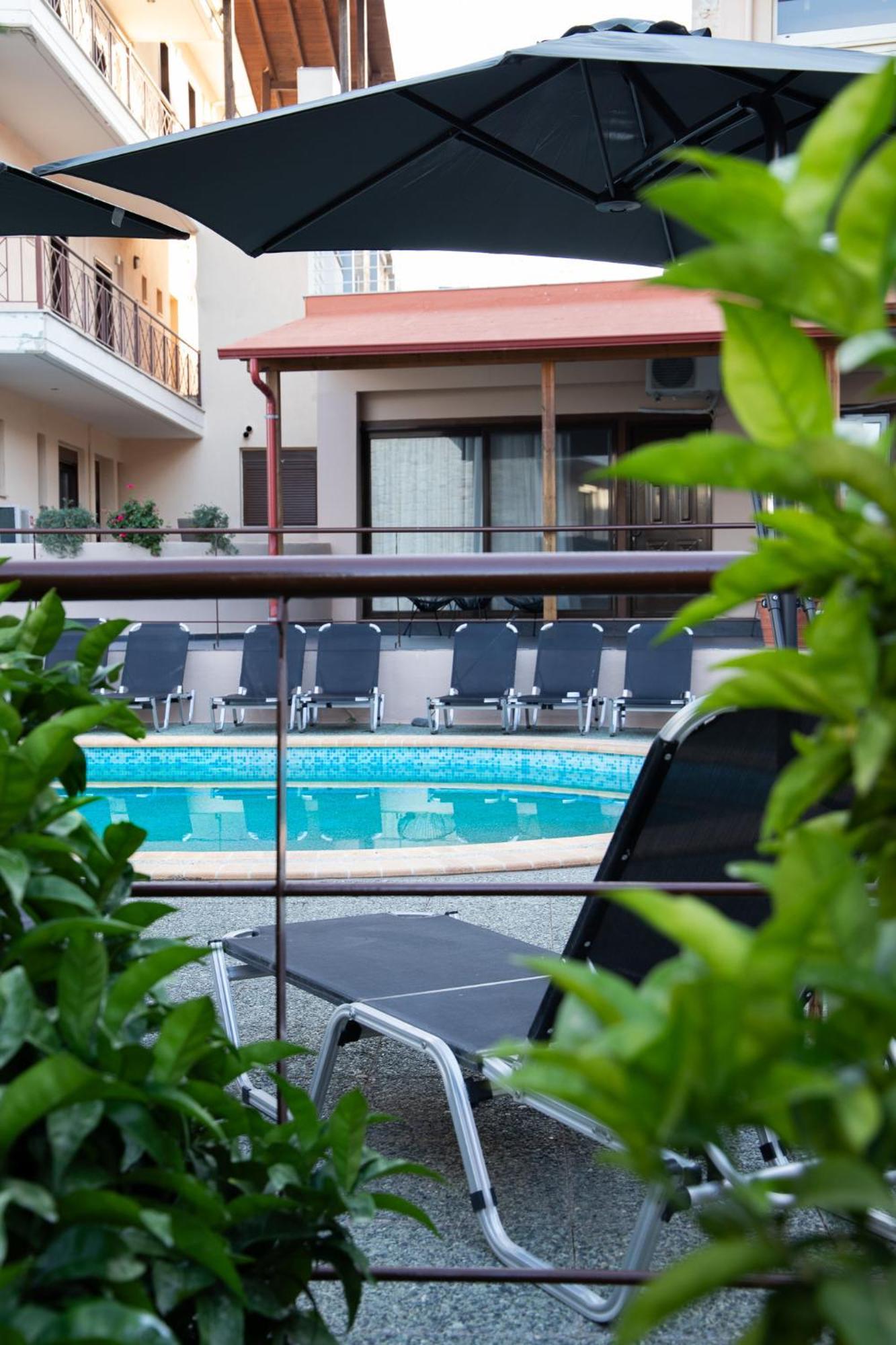 Sunset Inn كريوبيجي المظهر الخارجي الصورة