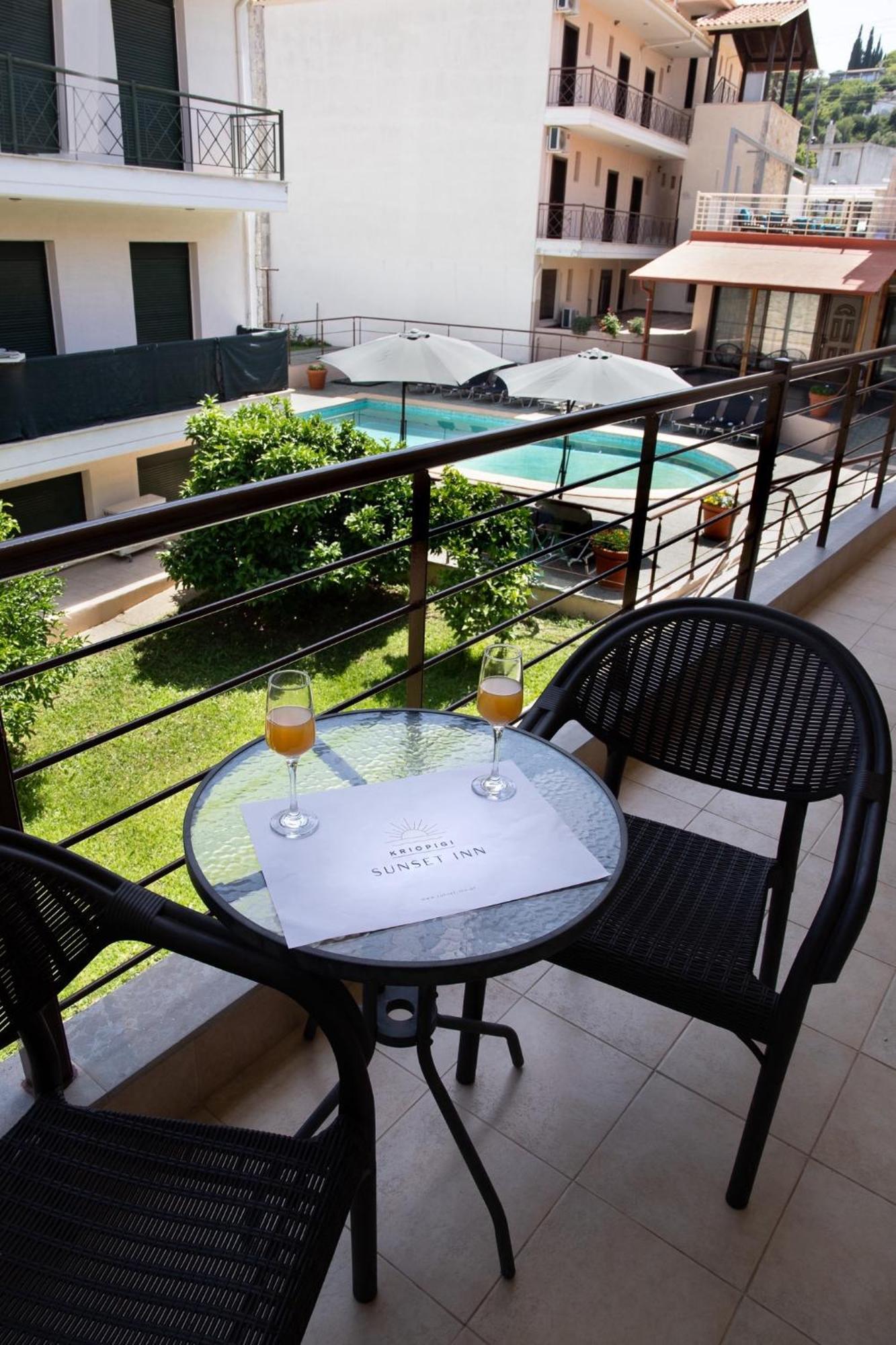 Sunset Inn كريوبيجي المظهر الخارجي الصورة